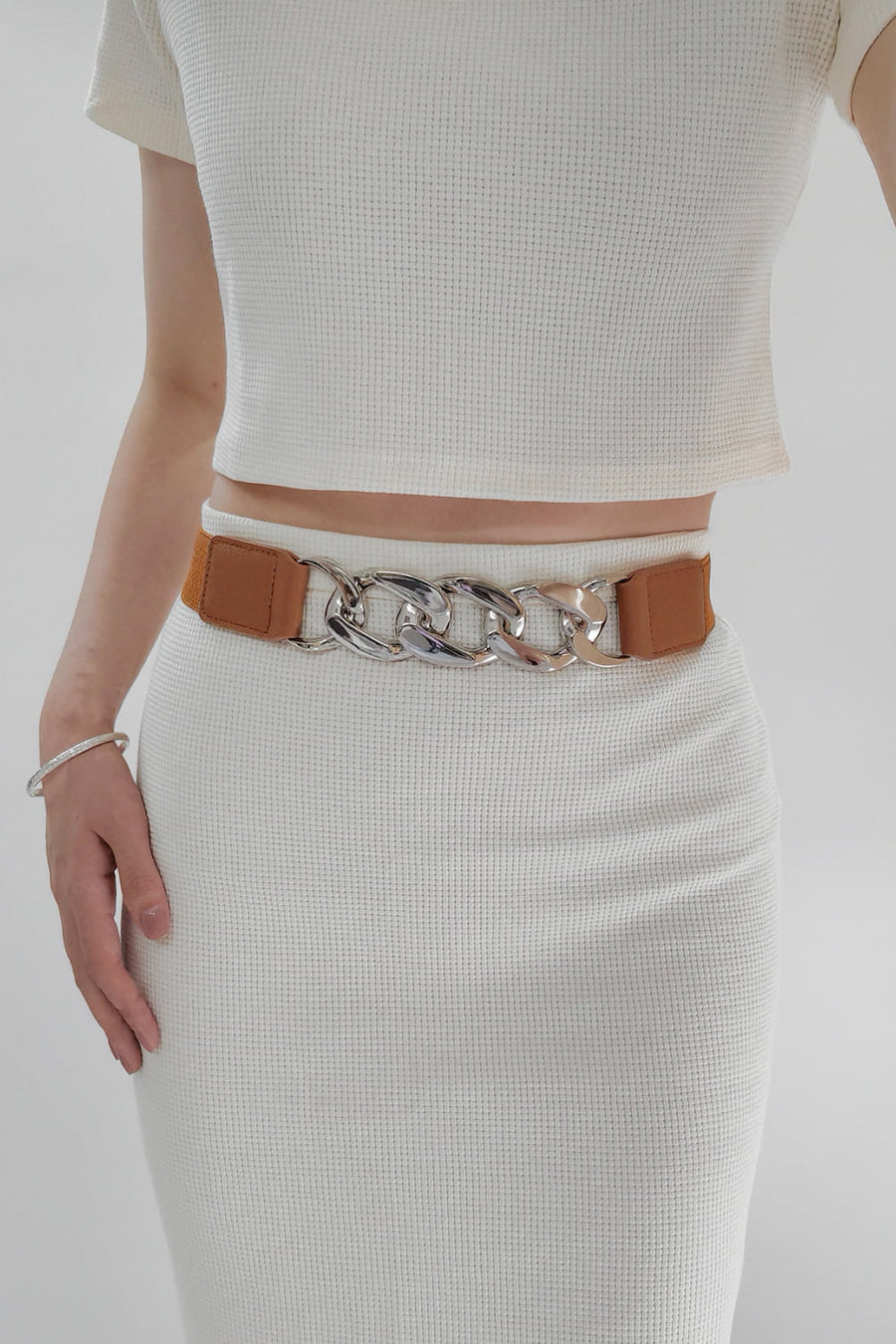 Chunky chain elastic waist belt with ochre elastic and silver alloy links