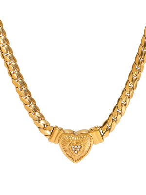 lace necklace in Gold with fitted silhouette