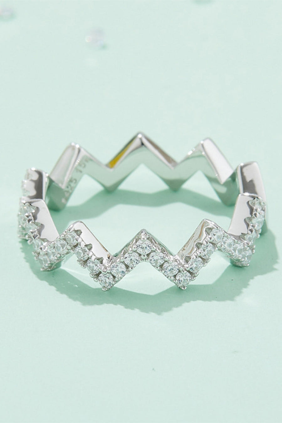Silver zigzag ring with pavé moissanite stones
