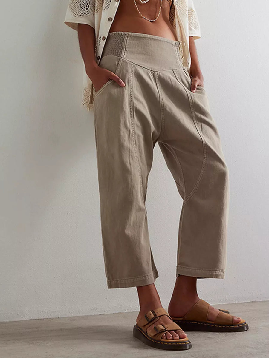 wide-leg jeans in light blue with washed and cropped