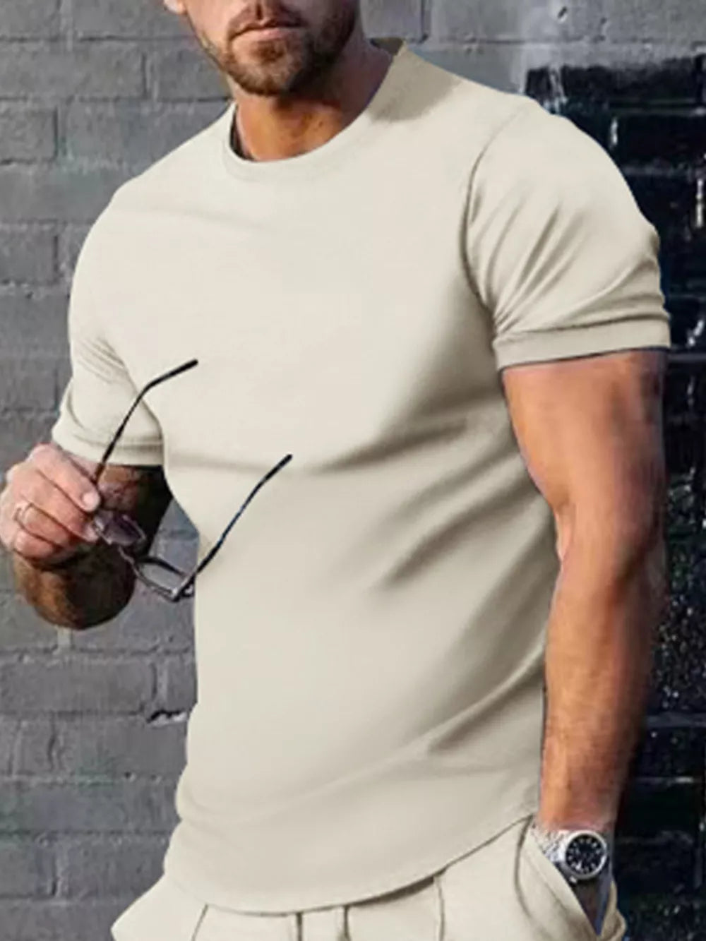 Men's crew neck t-shirt in Apricot cotton with short sleeves.