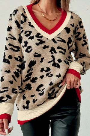 Leopard with Leopard Pattern V-neck Ribbed Sweater