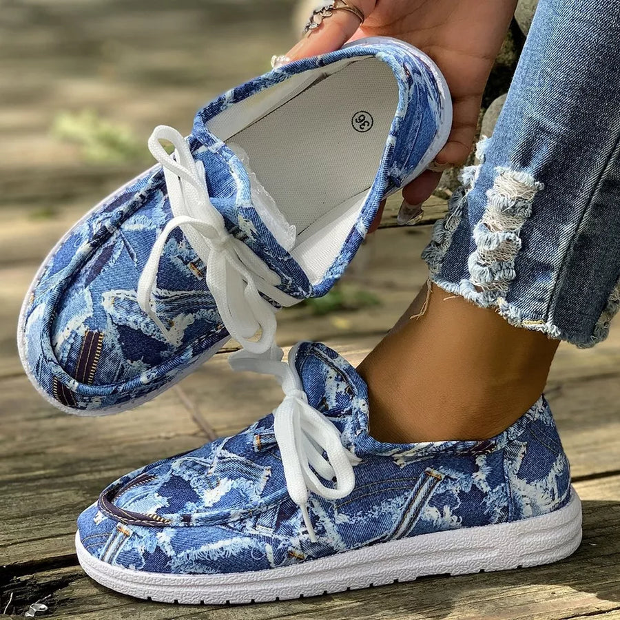 sneakers in white with round toe and not applicable