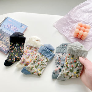 Multicolor socks with crew length and elastic