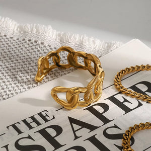 18k Gold-plated Chain Link Open Bracelet in gold with chain link design