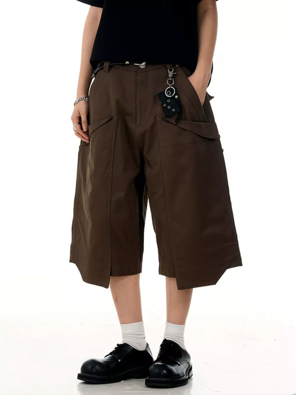 Men's Wide-leg Cargo Capris in Brown