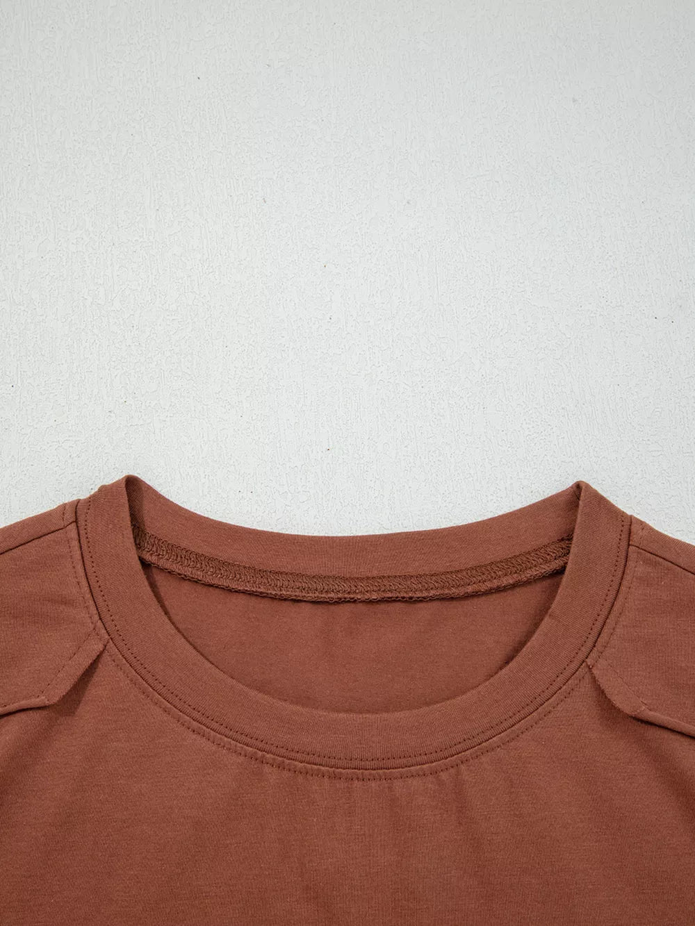 minimalist t-shirt in rust with crew neck
