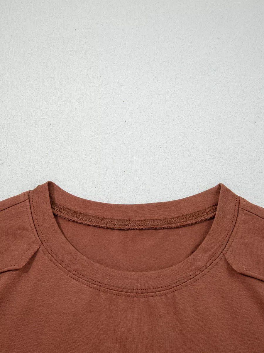 minimalist t-shirt in rust with crew neck