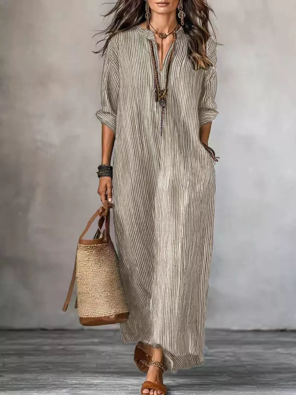 maxi dress in Blue with striped and pocketed