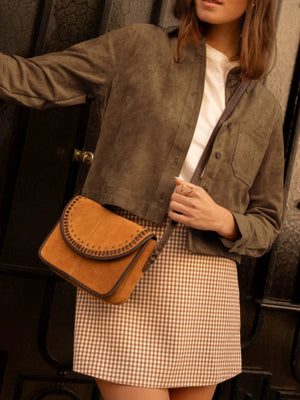 classic trucker jacket in Coffee Brown with collared
