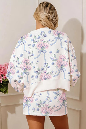 100% polyester Care instructions: Machine wash cold Two Piece Set in light blue with relaxed silhouette