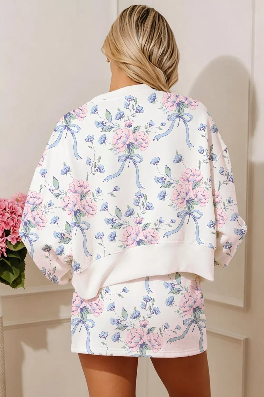 100% polyester Care instructions: Machine wash cold Two Piece Set in light blue with relaxed silhouette