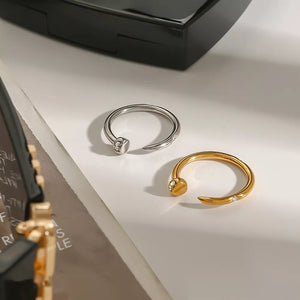 18K Gold-Plated,Stainless Steel,Zircon,Silver-plated Care instructions: Avoid we ring in silver with fitted silhouette