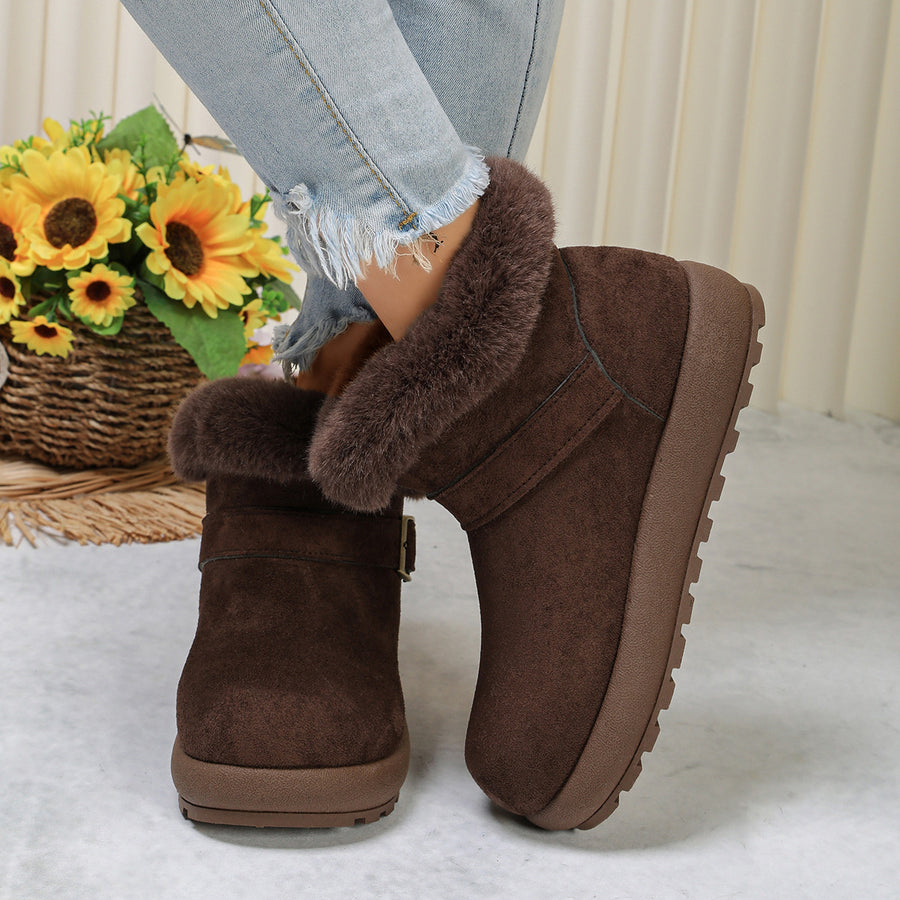 boots in dark brown with round toe and ankle-length