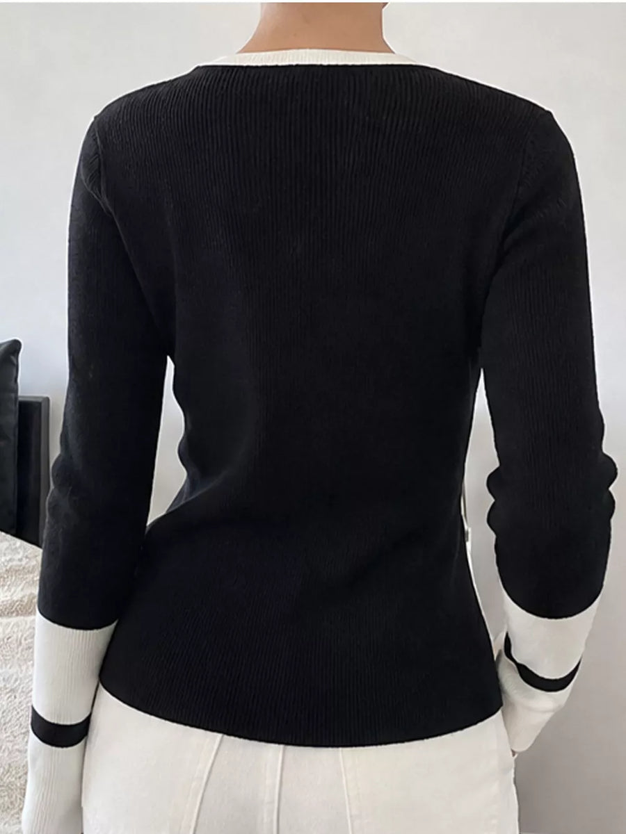 modern pullover sweater in black with crew neck