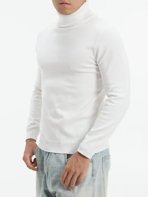 turtleneck sweater in white featuring lightweight and slim fit