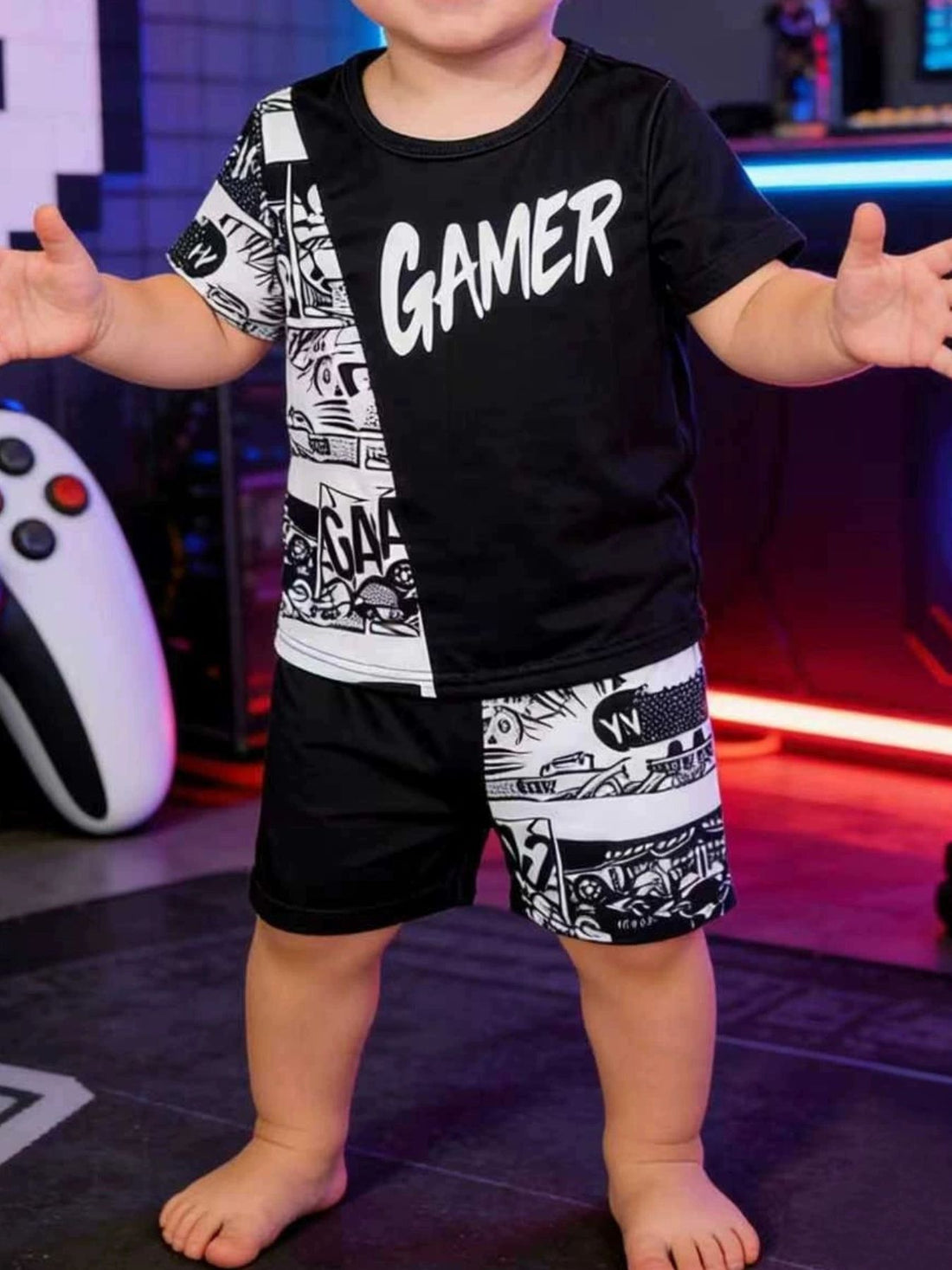 Black toddler gamer print tee and shorts set