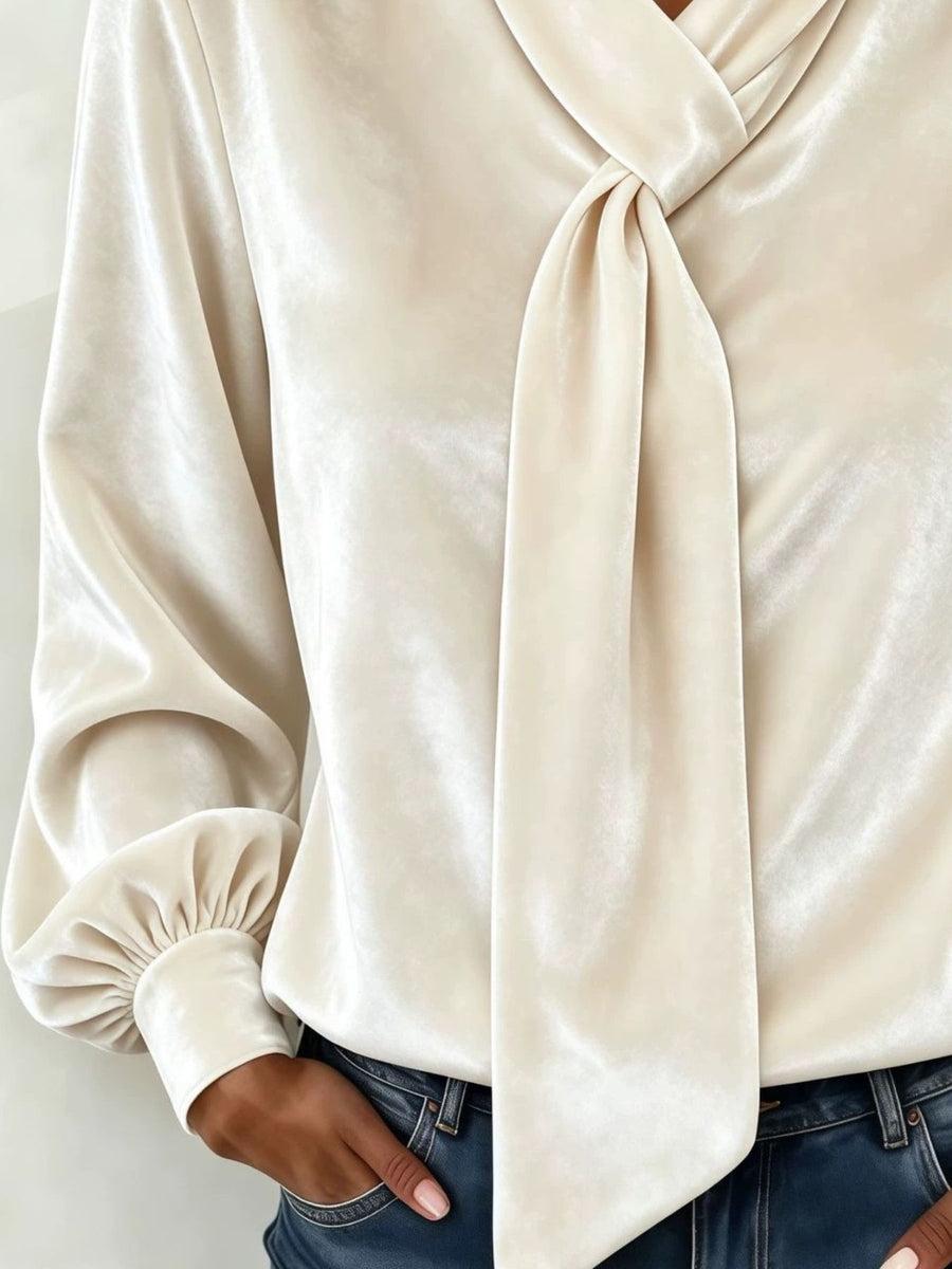 White blouse with hip-length and pullover