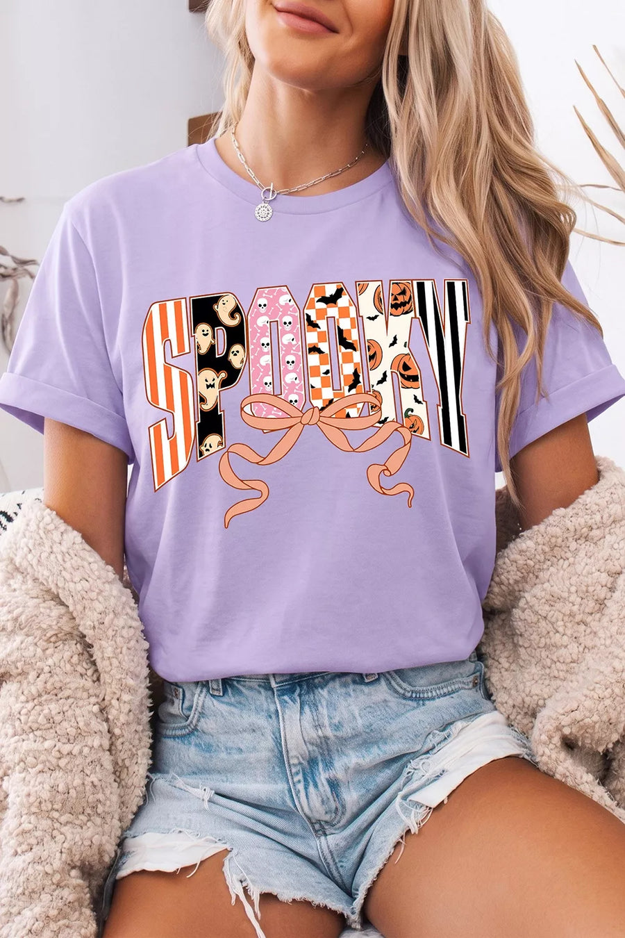 62% polyester, 32% cotton, 6% elastane Care instructions: Machine wash cold t-shirt in lavender with regular silhouette
