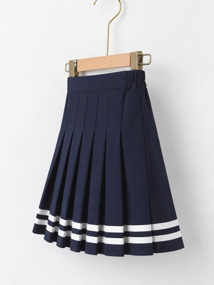 pleated skirt in navy blue with striped and pleated
