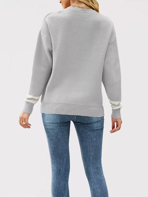 crewneck sweater in Coffee with graphic and ribbed cuffs