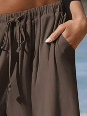 wide-leg pants in Light Blue with tied and cropped