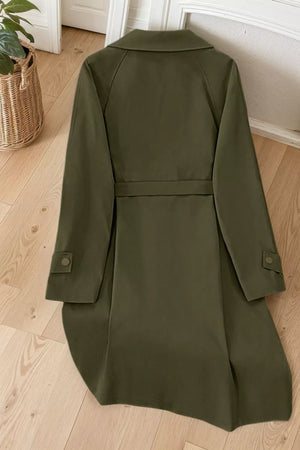 Camel trench coat with wide lapels and long sleeve