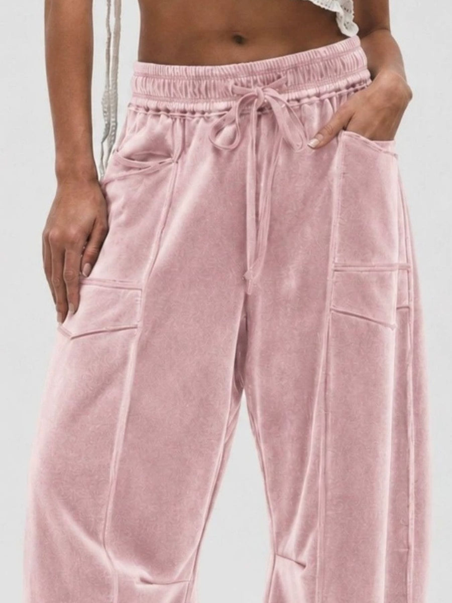 wide-leg pants in Pink with drawstring waist and full-length