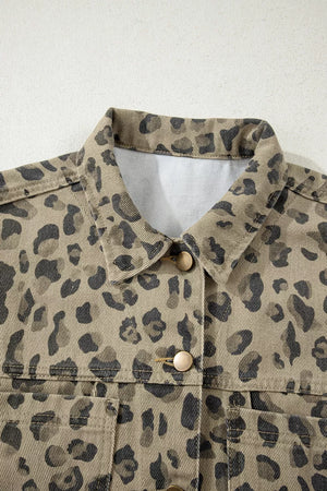 denim jacket in Leopard with leopard-print and buttoned