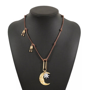 gold n/a necklace with n/a