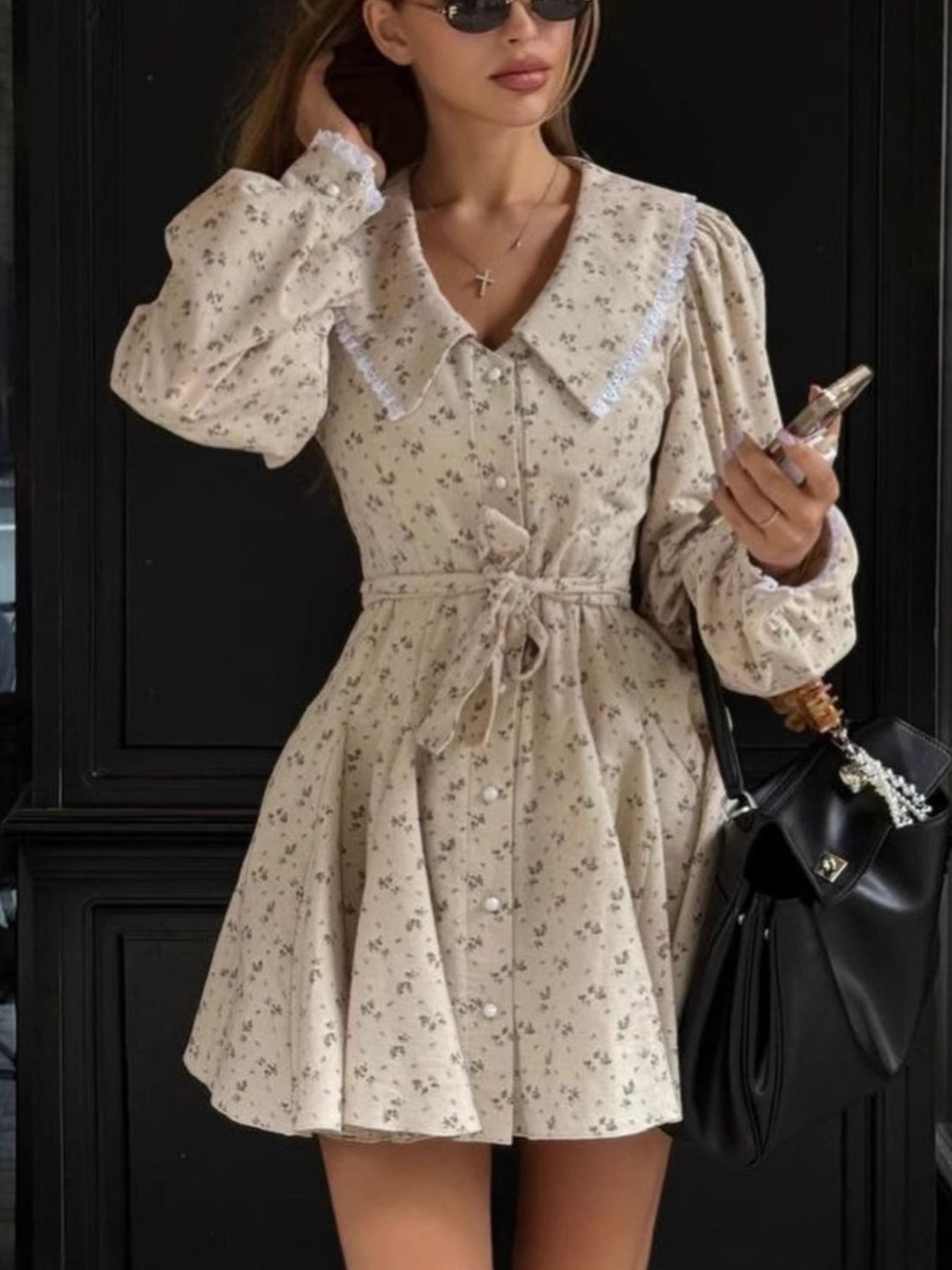 romantic mini dress in light grey with collared