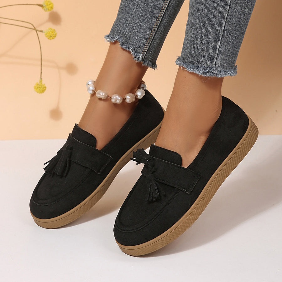 Tassel Suede Loafers With Flat Sole in Black