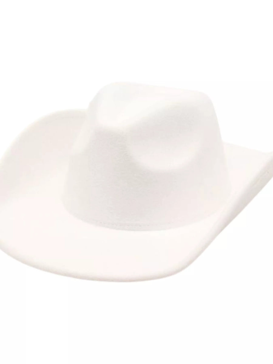 White polyester cowboy hat with classic crown and brim detail