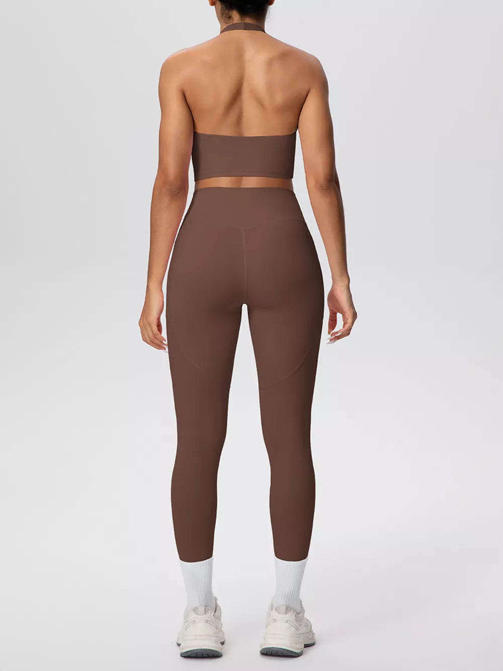 Black fitted active set with halter