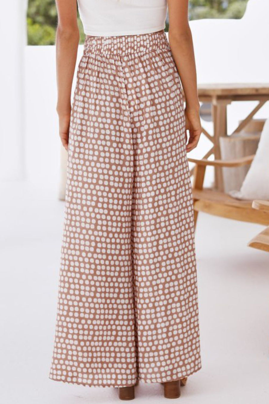 Polka dot wide leg culottes in dusty pink with a comfortable elastic waist.
