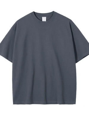Oversized crewneck tee in gray with a relaxed fit and short sleeves.