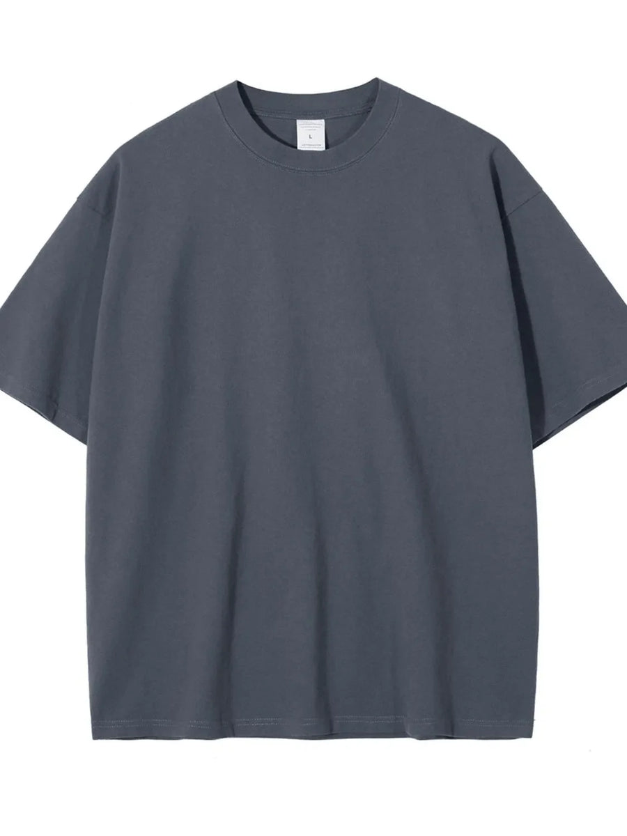 Oversized crewneck tee in gray with a relaxed fit and short sleeves.