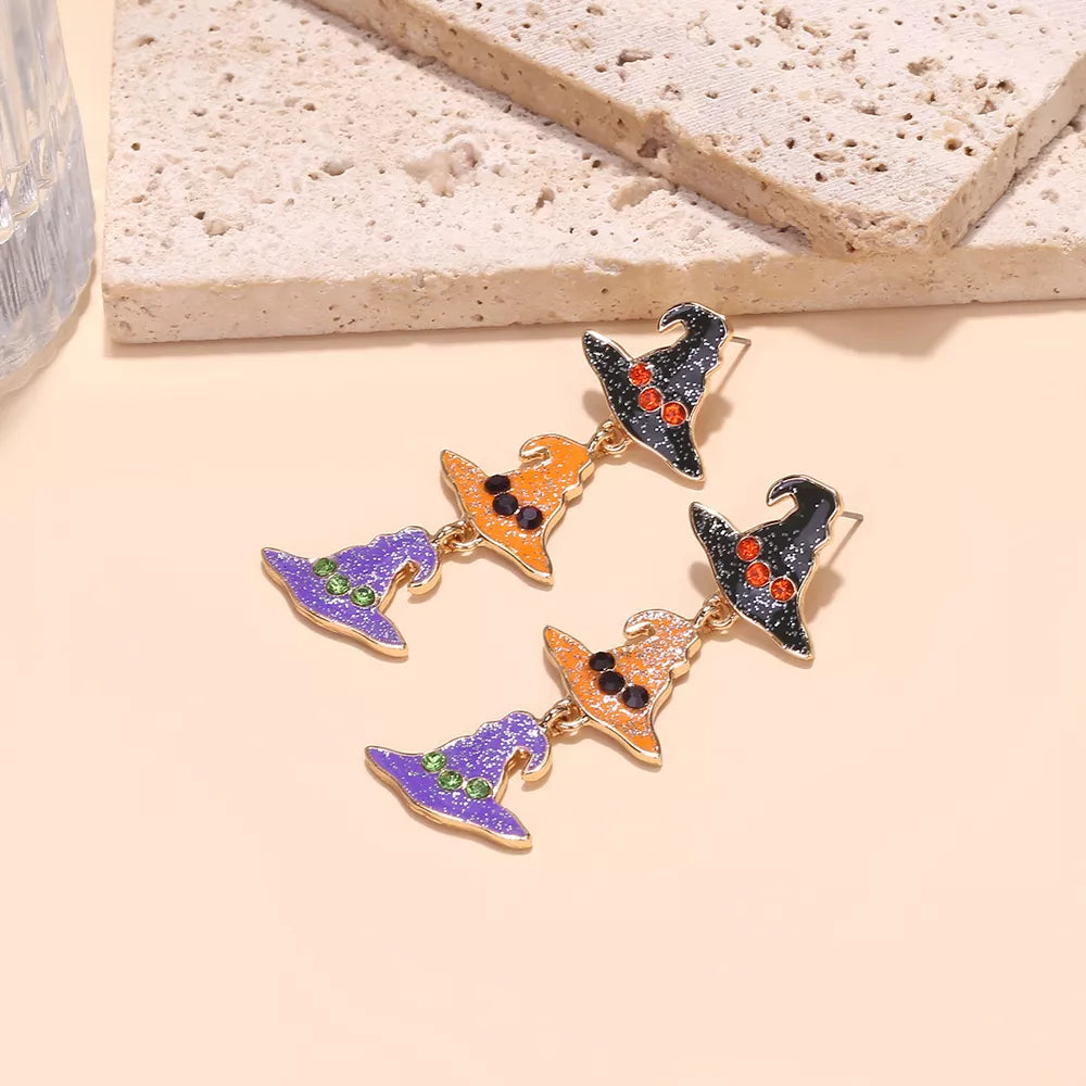 earrings in black featuring drop earrings and straight fit