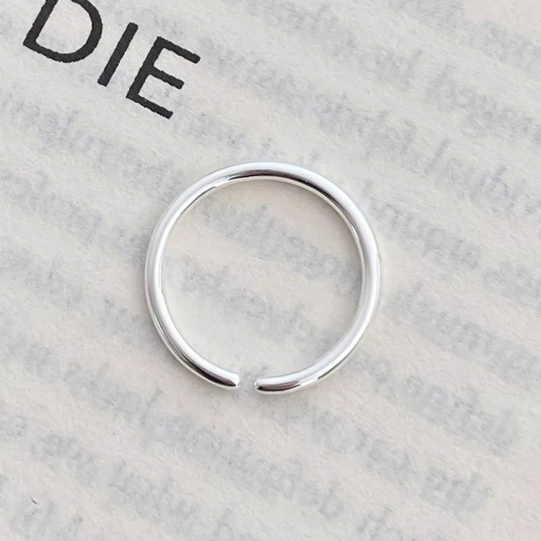 silver with ring with open band