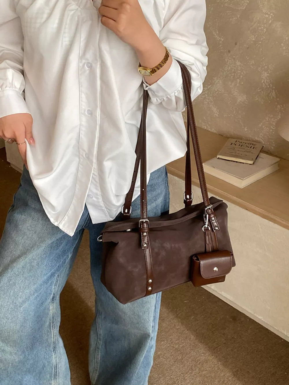 Leather Shoulder Bag With Detachable Pouch in Brown
