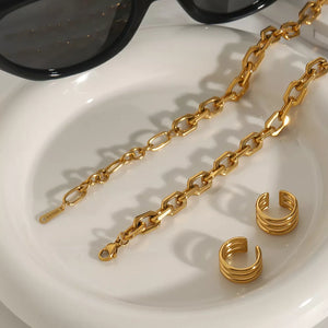 18K Gold-Plated,Stainless Steel Care instructions: Avoid wearing during exercise necklace in Gold with straight silhouette