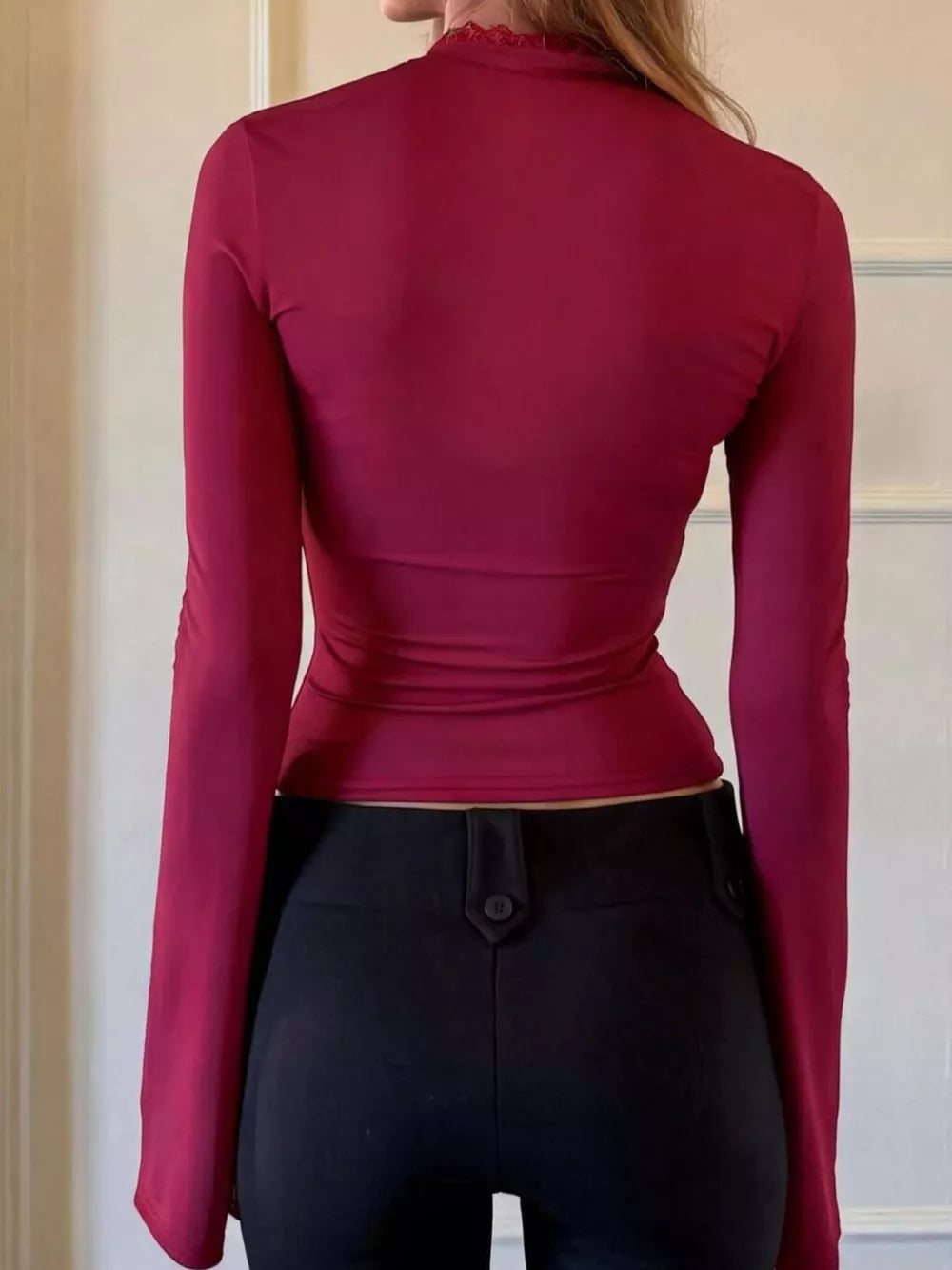 95% polyester, 5% elastane Care instructions: Machine wash cold t-shirt in Coffee Brown with fitted silhouette