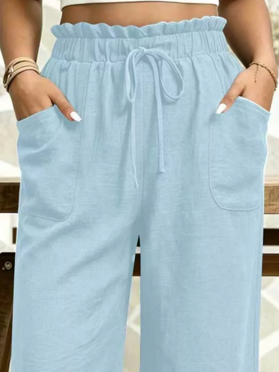White relaxed capri with not applicable