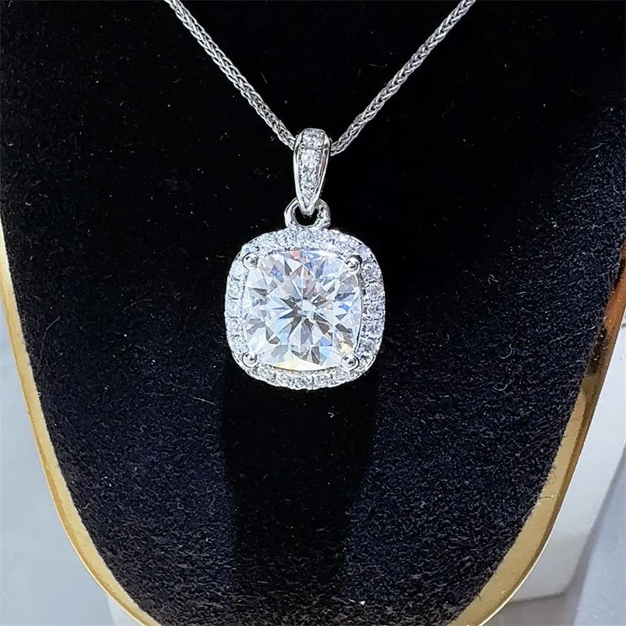 Platinum-Plated,925 sterling silver,Moissanite,Zircon (accent stones) Carat weig necklace in Transparent with straight