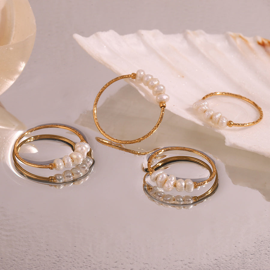 18K Gold-Plated Baroque Pearl Ring in ivory with 18K gold-plated