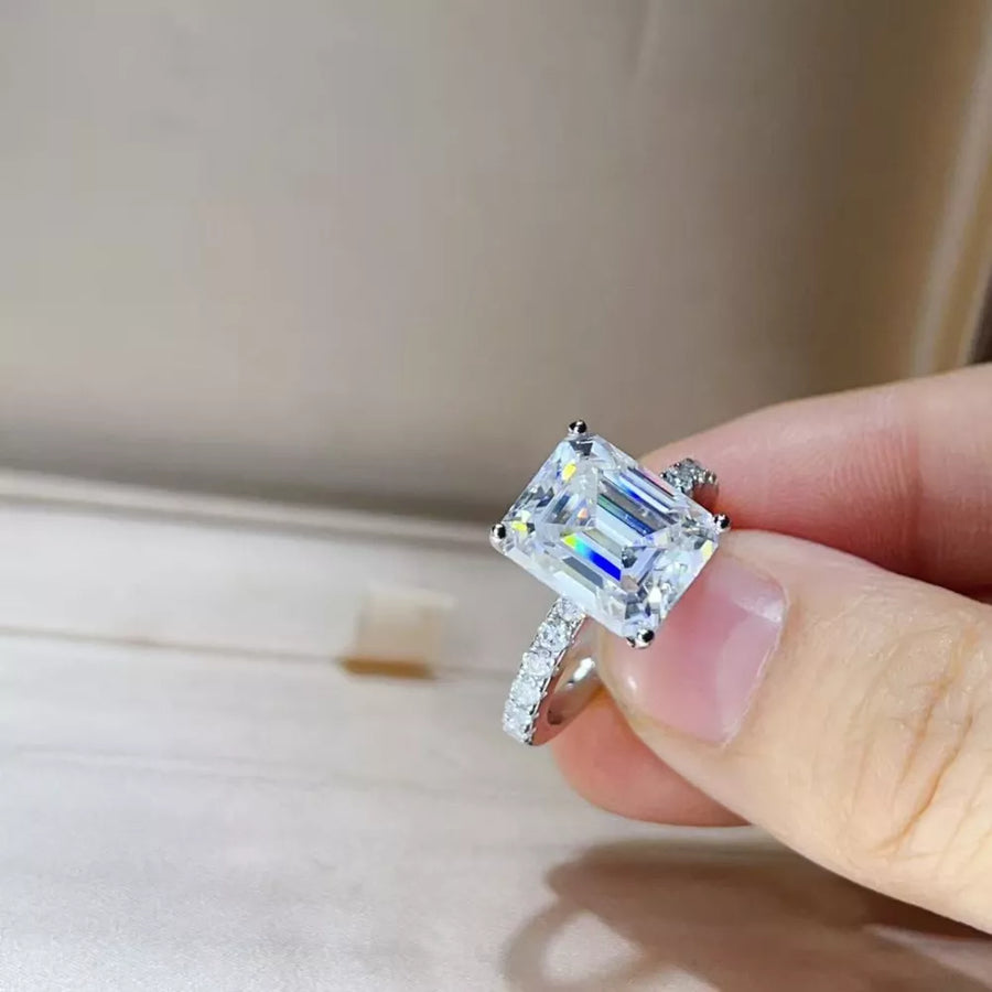 Platinum-Plated,925 sterling silver,Moissanite Carat weight: 5CT Care instructio ring in Silver with straight silhouette