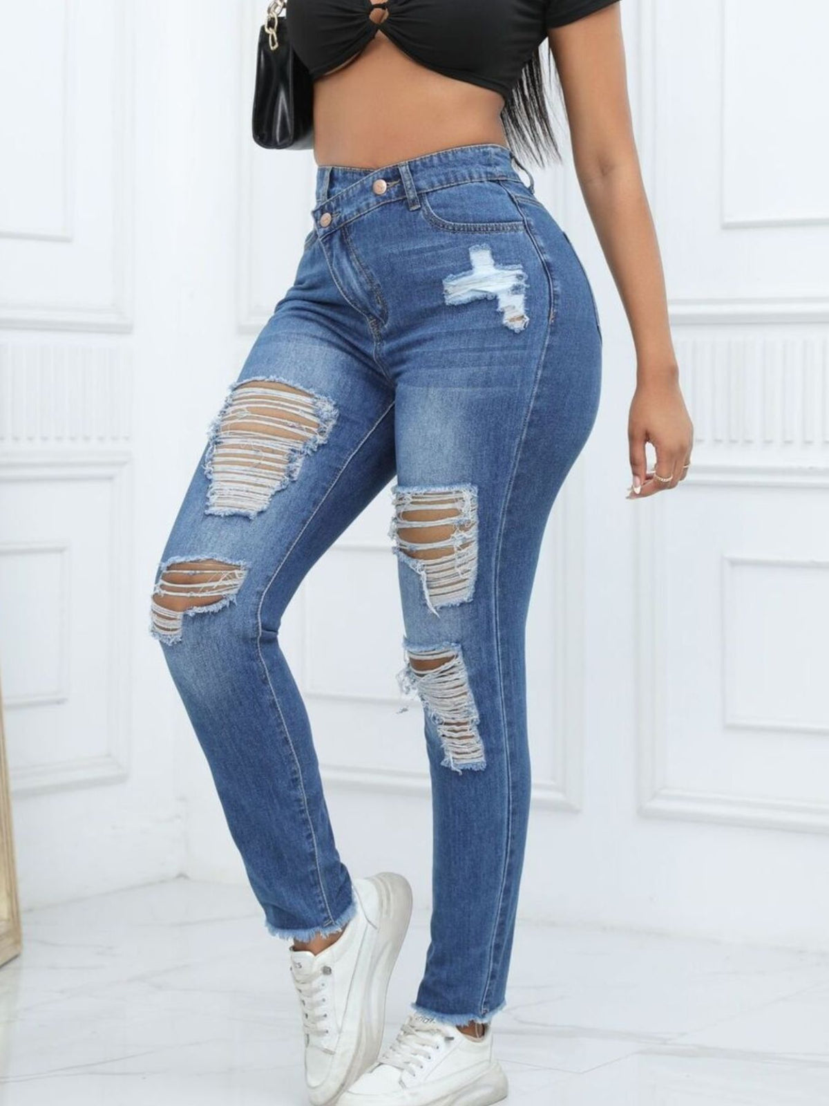jeans in Dark Blue with distressed and full-length