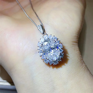 8 Carat Moissanite 925 Sterling Silver Pendant Necklace in silver with moissanite stones