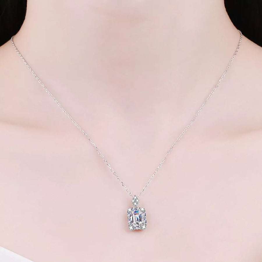 925 sterling silver,Moissanite Carat weight: 1CT Care instructions: Avoid wearin necklace in clear with straight silhouette