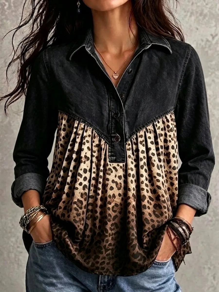 blouse in denim blue with buttoned and hip-length